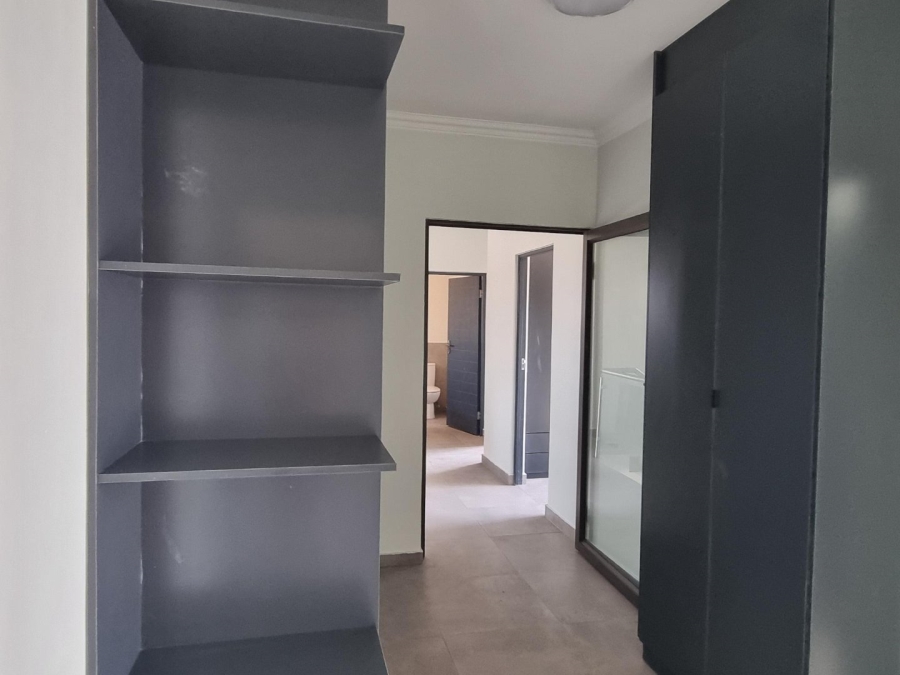 4 Bedroom Property for Sale in Ifafi North West